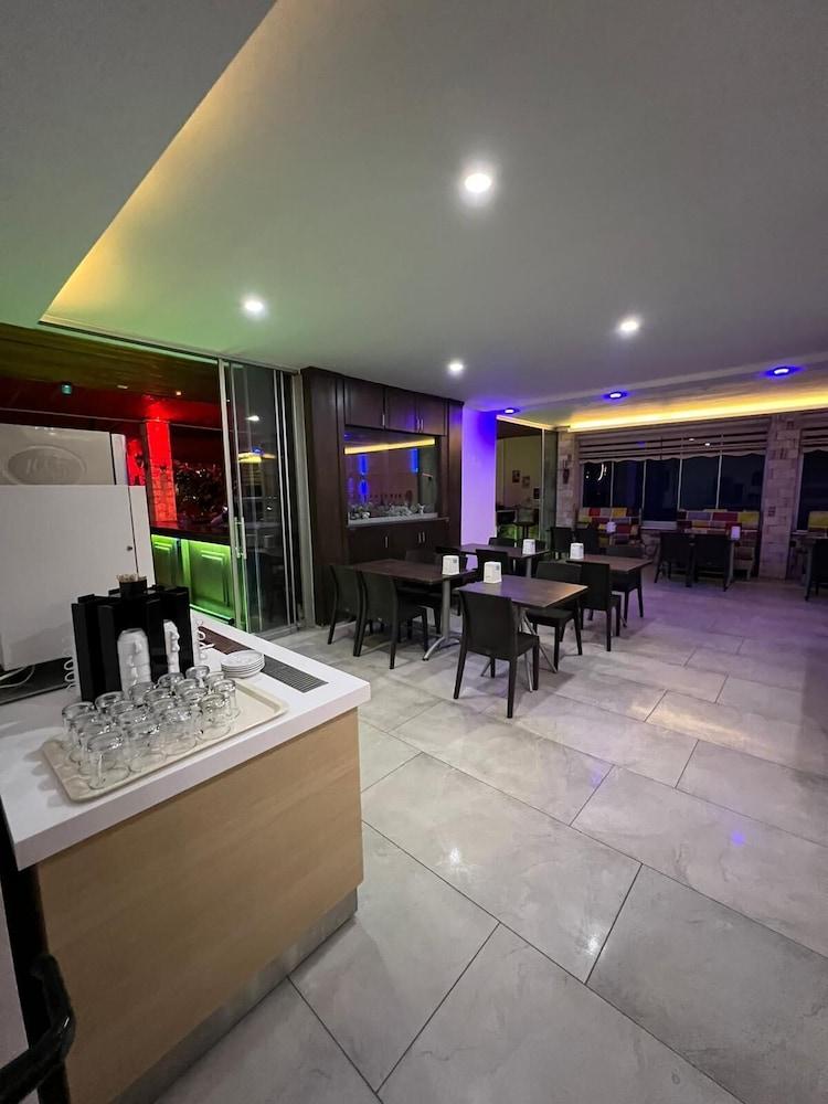 Miray Hotel İcmeler Bagian luar foto
