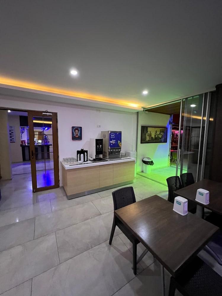 Miray Hotel İcmeler Bagian luar foto